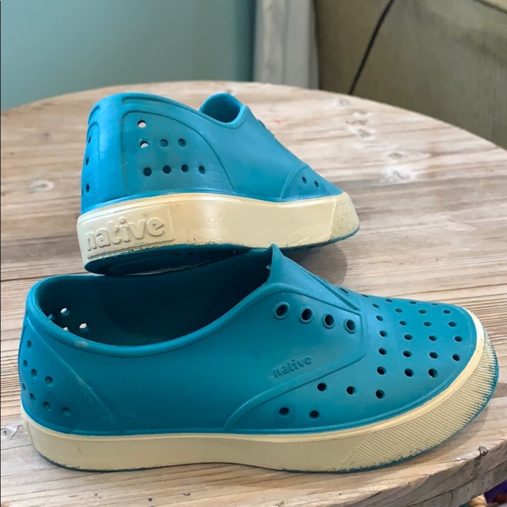 Native shoes J1